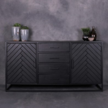 Zwart dressoir met visgraat motief in combinatie met zwart staal.