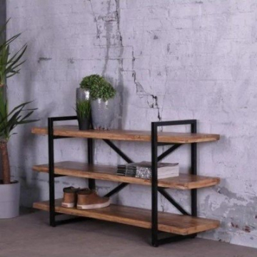 Sidetable van mangohout met drie planken.